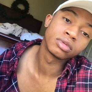 Meet your Posher, Damon